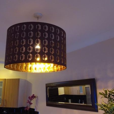 Must See, Quality 1 Bed, Romford, 20 Mins C.London Екстер'єр фото