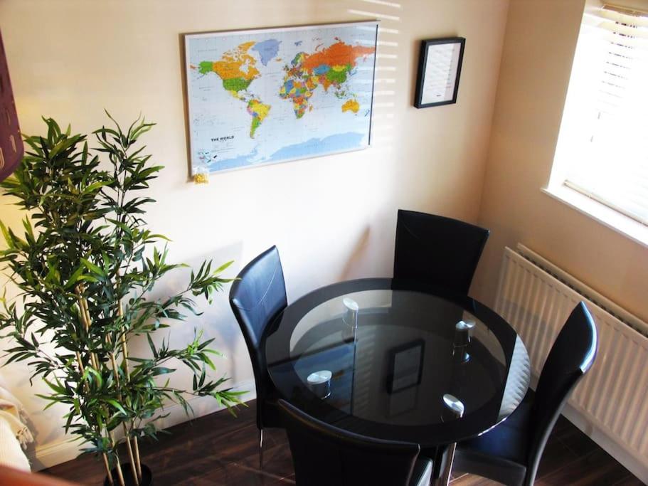 Must See, Quality 1 Bed, Romford, 20 Mins C.London Екстер'єр фото