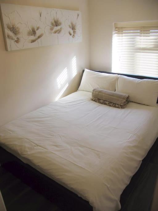 Must See, Quality 1 Bed, Romford, 20 Mins C.London Екстер'єр фото
