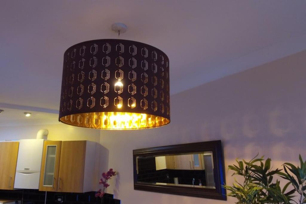 Must See, Quality 1 Bed, Romford, 20 Mins C.London Екстер'єр фото